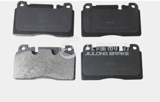 OEM Car Accessories Hot Selling Auto Brake Pads for Audi Porsche Macan (D1663/8R0698151D) Ceramic and Semi-Metal Material