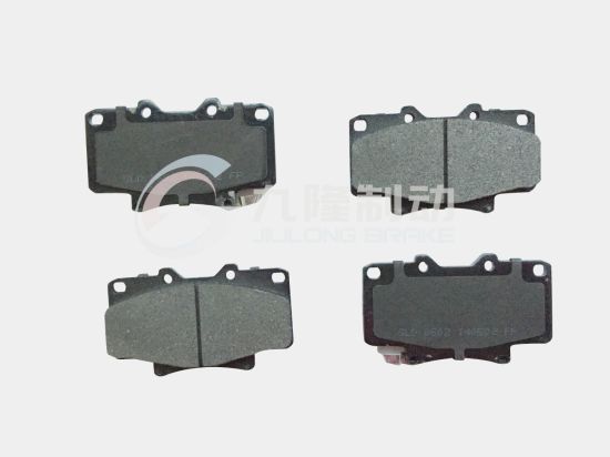 Ceramic High Quality Auto Brake Pads for Toyota Lexus (D502/04465-60020) Auto Parts ISO9001