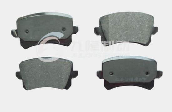 Ceramic High Quality Auto Brake Pads for Audi A6 Q3 Skoda Volkswagen Passat (D1348/8U0698451D) Auto Parts ISO9001