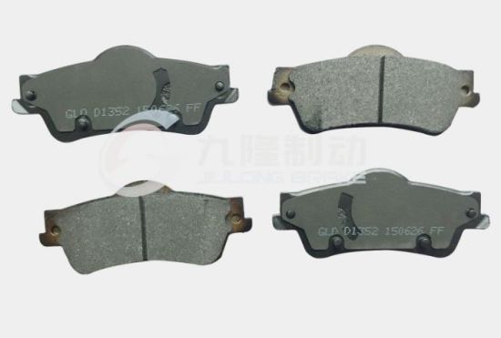 Long Life OEM High Quality Auto Brake Pads for Buick Park Avenue Chevrolet (D1352/92206845) Ceramic and Semi-Metal Auto Parts